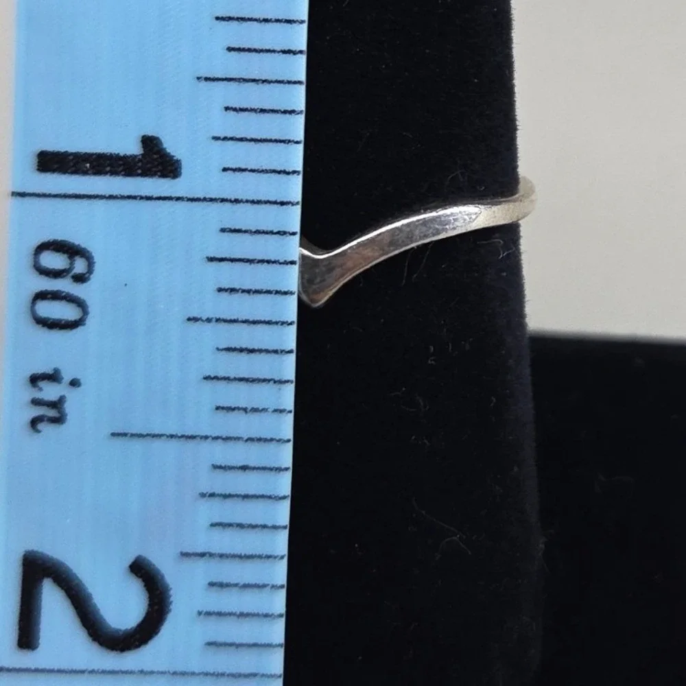Silver Tone Deep Wishbone V Shape Chevron Stacking Ring Size 8 Whimsy‎ Goth